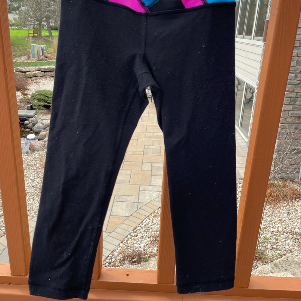 Reversible Ivivva by Lululemon capri leggings
